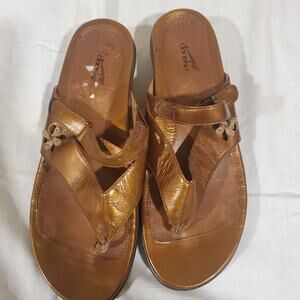 Dansko 38 block sandals